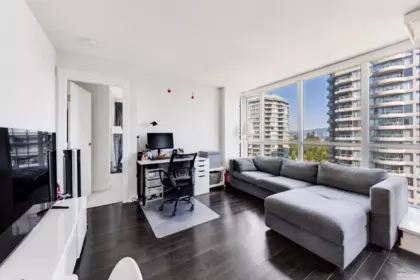 909 10777 University Drive, Surrey, BC, Surrey — Apartment/Condo for sale