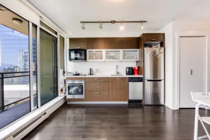 Kitchen Island Photo of 909 10777 University Drive, Surrey, BC