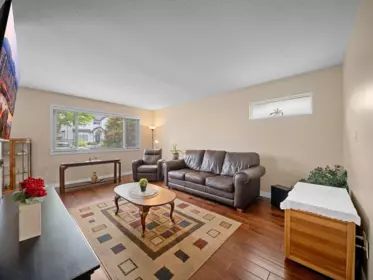 Breakfast Nook Photo of 17213 59a Avenue, Surrey, BC