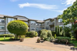 212 14885 105 Avenue, Surrey, BC