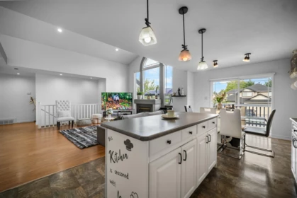 Breakfast Nook Photo of 8459 Doerksen Drive, Mission, BC