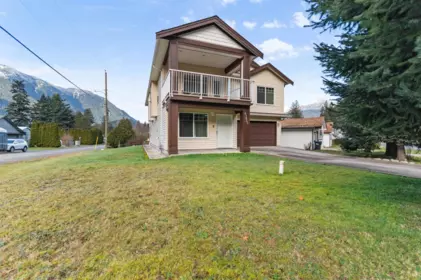 Outdoor Deck Photo of 63861 Old Yale Road, Hope, BC