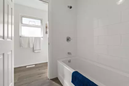 Basement Recreation Room Photo of 480 Coquihalla Street, Hope, BC