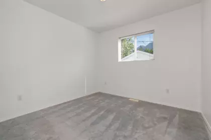 Hallway Photo of 480 Coquihalla Street, Hope, BC