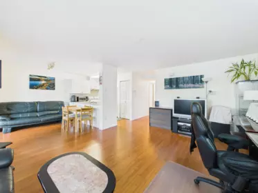 208 2677 Broadway Street, Vancouver, BC, Vancouver — Apartment/Condo for sale