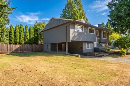 Living Room Photo of 20783 Thorne Avenue, Maple Ridge, BC