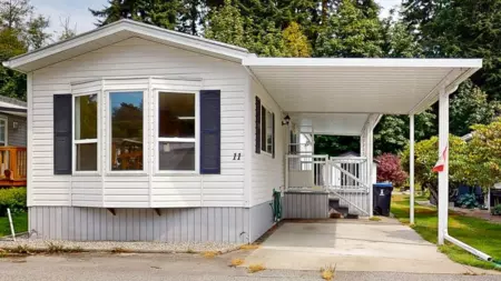11 4496 Sunshine Coast Highway Highway, Sechelt, BC, Sechelt — Manufactured Home for sale