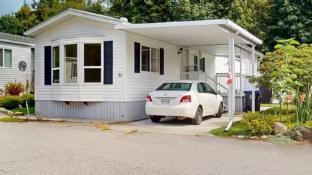 11 4496 Sunshine Coast Highway Highway, Sechelt, BC, Sechelt — Manufactured Home for sale