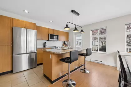 Kitchen Photo of 119 16177 83 Avenue, Surrey, BC