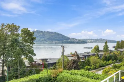 Hot Tub / Spa Photo of 3950 Sparrow Lane, North Vancouver, BC