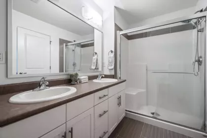 Hallway Photo of 35 5469 Chinook Street, Chilliwack, BC