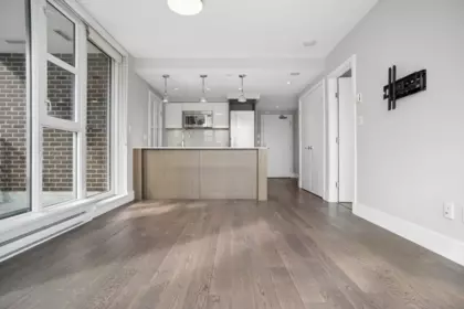 Dining Area Photo of 906 538 W 7th Avenue, Vancouver, BC