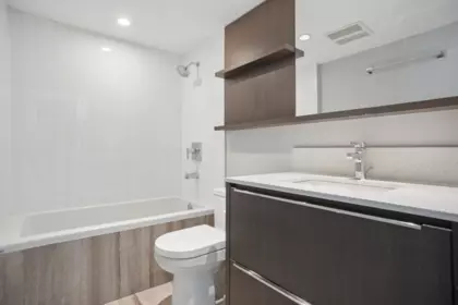 Walk-In Closet Photo of 906 538 W 7th Avenue, Vancouver, BC