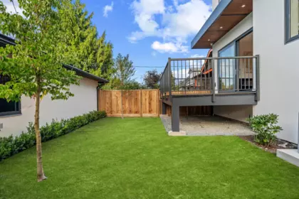 Swimming Pool Photo of 2 3813 W 16th Avenue, Vancouver, BC