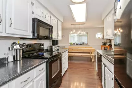 Breakfast Nook Photo of 19919 51 Avenue, Langley, BC