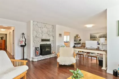 Family Room Photo of 19919 51 Avenue, Langley, BC