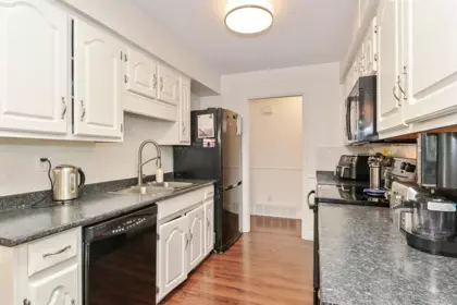 Pantry Photo of 19919 51 Avenue, Langley, BC