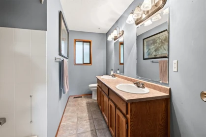 Hallway Photo of 35312 Mckinley Place, Abbotsford, BC