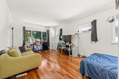 Bedroom 2 Photo of 3279 W 11th Avenue, Vancouver, BC