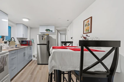 Hallway Photo of 3279 W 11th Avenue, Vancouver, BC