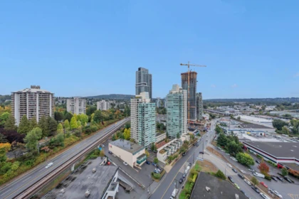 Front Yard Photo of 2705 2133 Douglas Road, Burnaby, BC