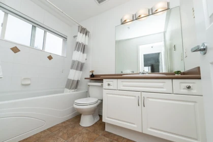 Mudroom Photo of 302 128 W 21st Street, North Vancouver, BC