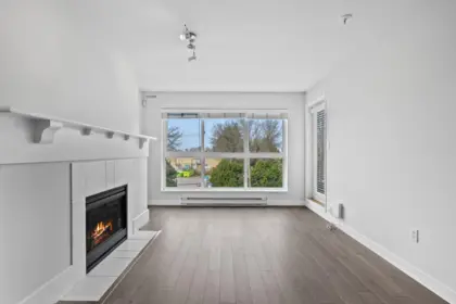 304 5500 Lynas Lane, Richmond, BC, Richmond — Apartment/Condo for sale