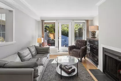 Breakfast Nook Photo of 3 230 W 15th Street, North Vancouver, BC