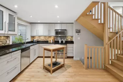 3 230 W 15th Street, North Vancouver, BC, North vancouver — Townhouse for sale