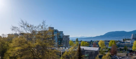 Breakfast Nook Photo of 501 2323 Fir Street, Vancouver, BC