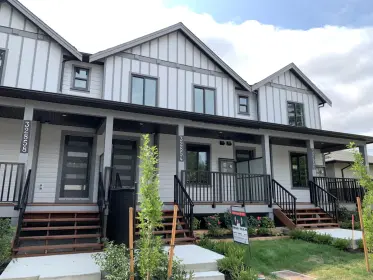 32854 7th Avenue, Mission, BC, Mission — Row House (Non-Strata) for sale