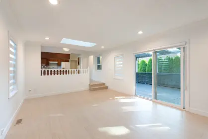1913 Edinburgh Street, New Westminster, BC, New westminster — Single Family Residence for sale
