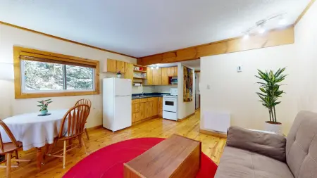 16 7001 Nesters Road, Whistler, BC, Whistler — Apartment/Condo for sale