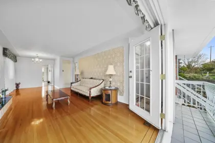 3268 E 5th Avenue, Vancouver, BC, Vancouver — Single Family Residence for sale