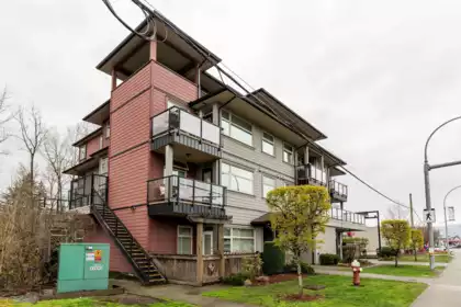 304 22858 Lougheed Highway, Maple Ridge, BC