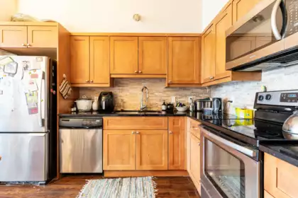 Primary Bedroom Photo of 304 22858 Lougheed Highway, Maple Ridge, BC