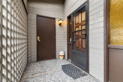 101 45875 Cheam Avenue, Chilliwack, BC, Chilliwack — Townhouse for sale