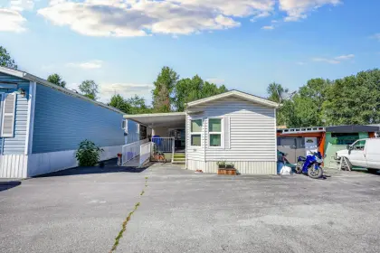 26 8266 King George Boulevard, Surrey, BC, Surrey — Manufactured Home for sale