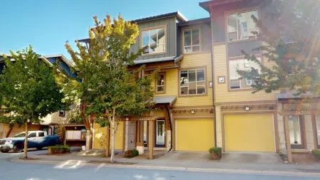 38332 Eaglewind Boulevard, Squamish, BC, Squamish — Townhouse for sale