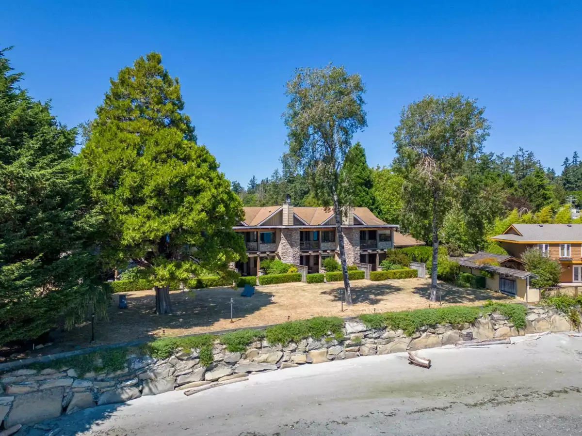 Dining Area Photo of 23-D 134 Madrona Road, Galiano Island, BC