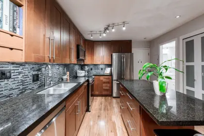 108 2255 Eton Street, Vancouver, BC, Vancouver — Apartment/Condo for sale