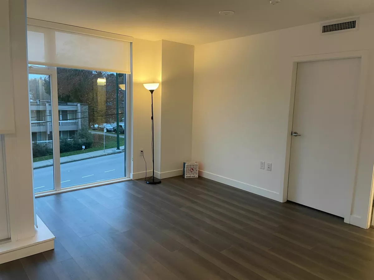 Powder Room Photo of 210 8138 Fraser Street, Vancouver, BC