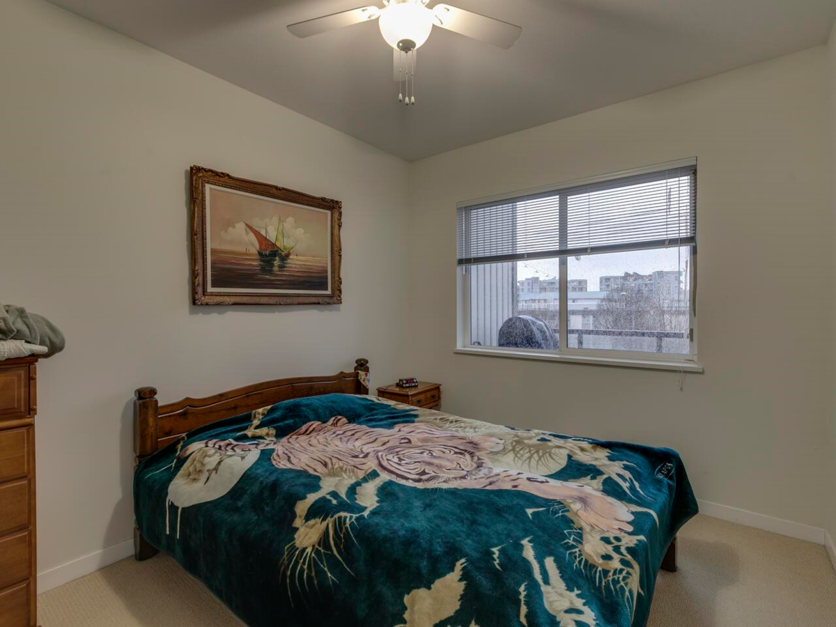 Basement Recreation Room Photo of 404 2943 Nelson Place, Abbotsford, BC