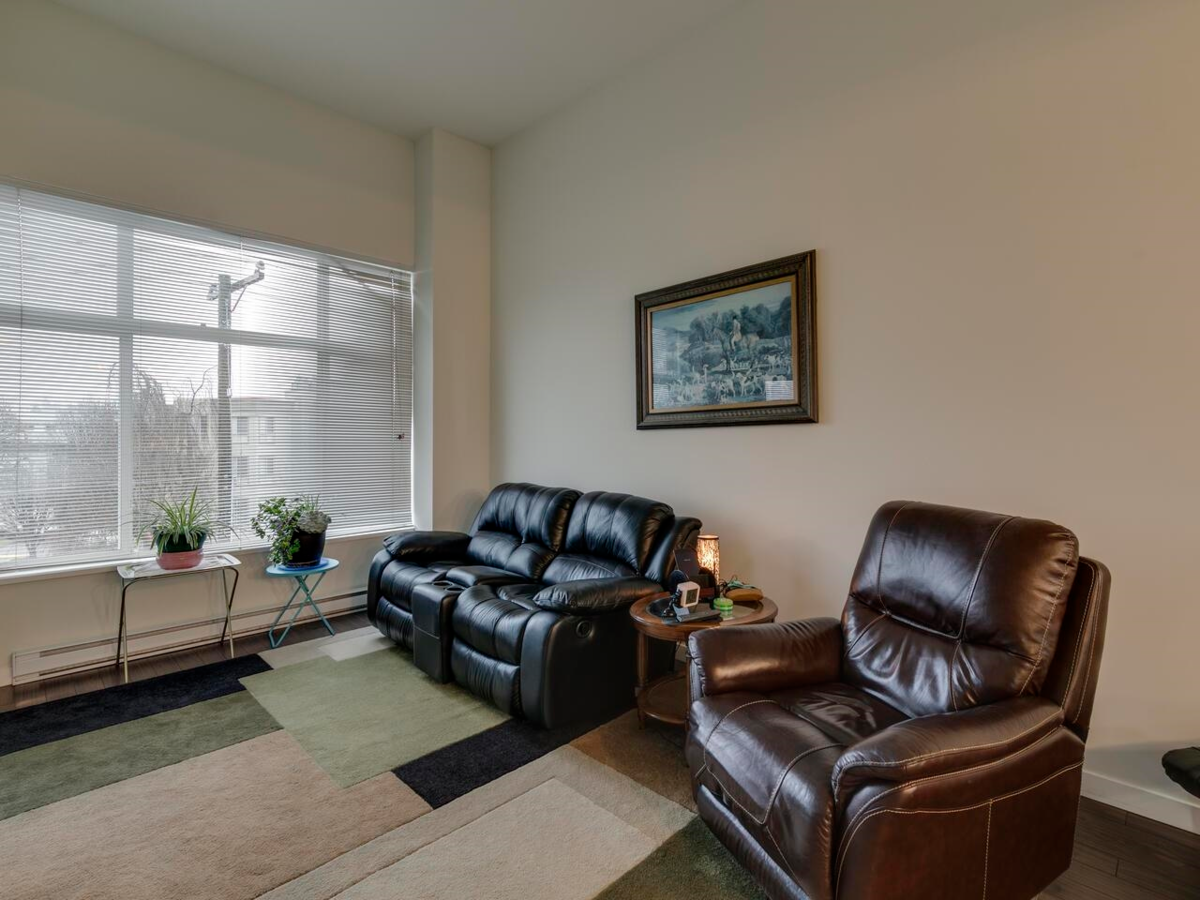 Breakfast Nook Photo of 404 2943 Nelson Place, Abbotsford, BC
