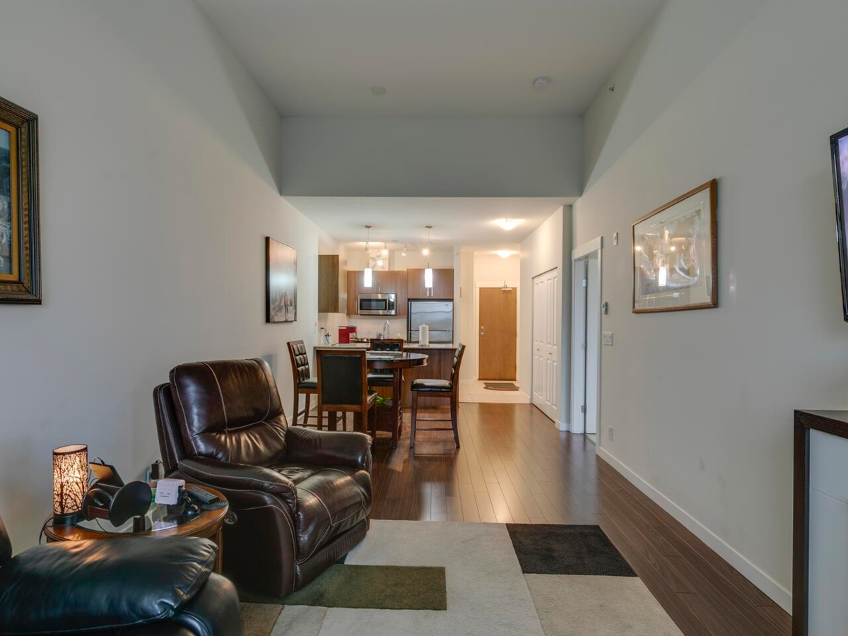 Dining Area Photo of 404 2943 Nelson Place, Abbotsford, BC