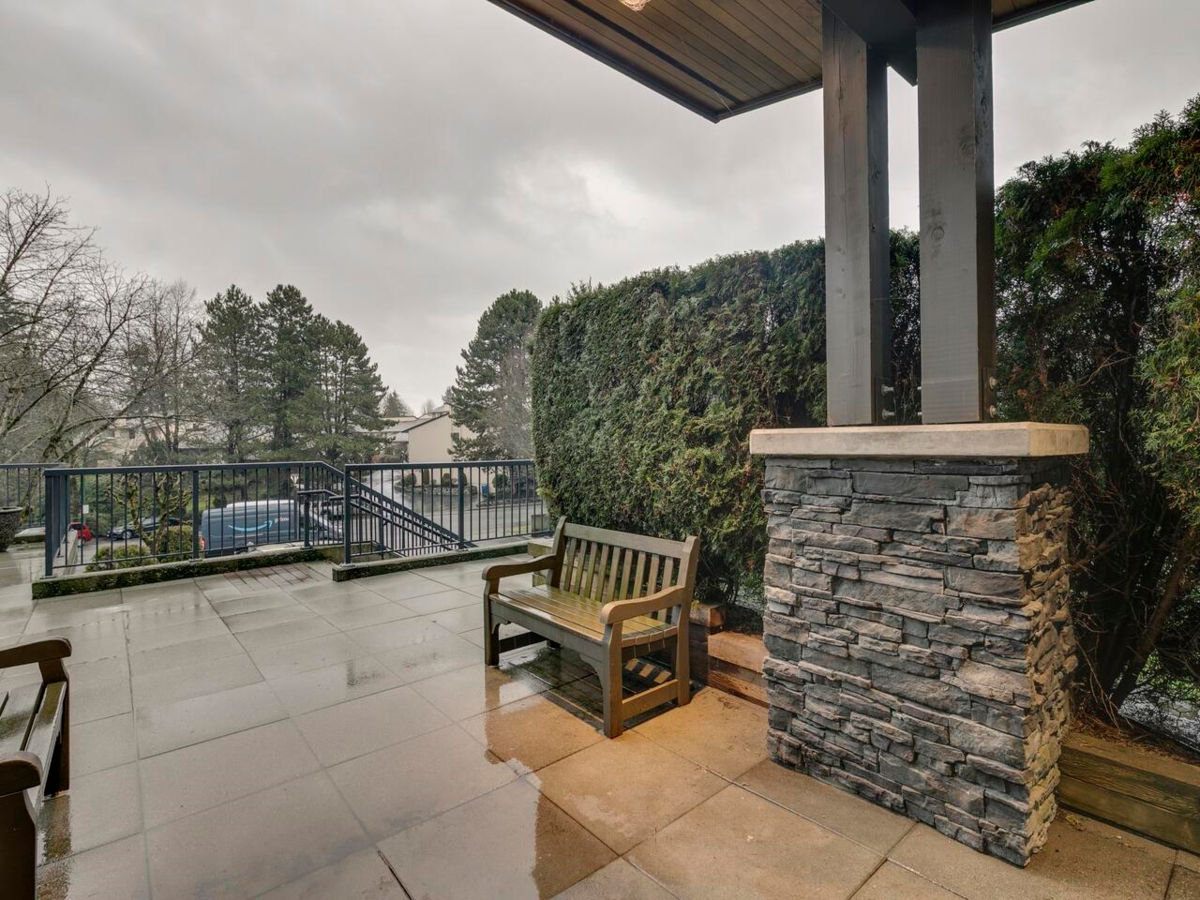 Living Room Photo of 404 2943 Nelson Place, Abbotsford, BC