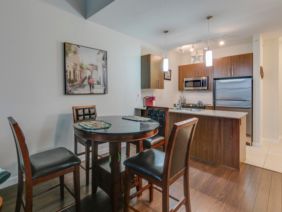 Primary Bathroom Photo of 404 2943 Nelson Place, Abbotsford, BC