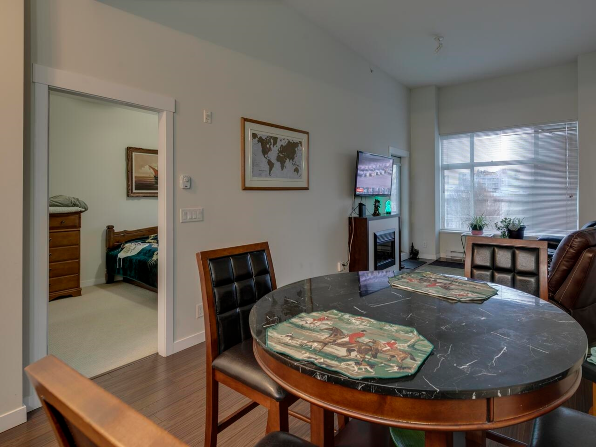 Primary Bedroom Photo of 404 2943 Nelson Place, Abbotsford, BC