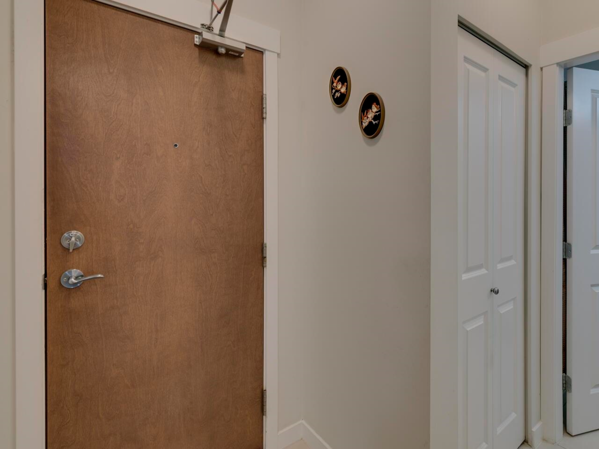 Staircase Photo of 404 2943 Nelson Place, Abbotsford, BC