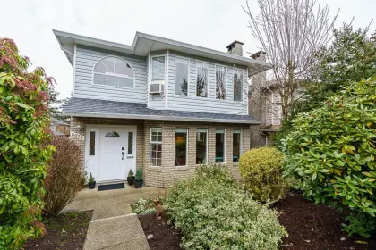 6075 Burns Street, Burnaby, BC, Burnaby — Single Family Residence for sale